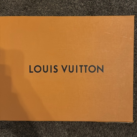 LOUIS VUITTON
Patent Calfskin Monogram LV Black Heart Star Trail Ankle Boots - Picture 7 of 9